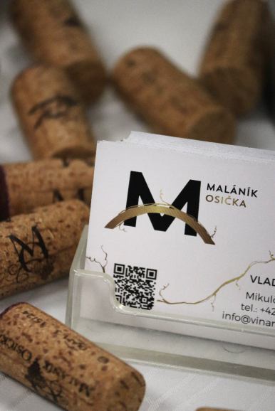 Foto k článku Víno mezi obrazy - vinařství Maláník - Osička